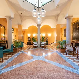 Regina Hotel